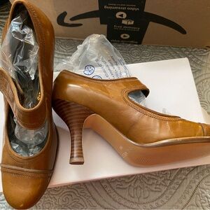 Nine West Brown Heels ( Downton Abbey Styled) 5-1/2 New